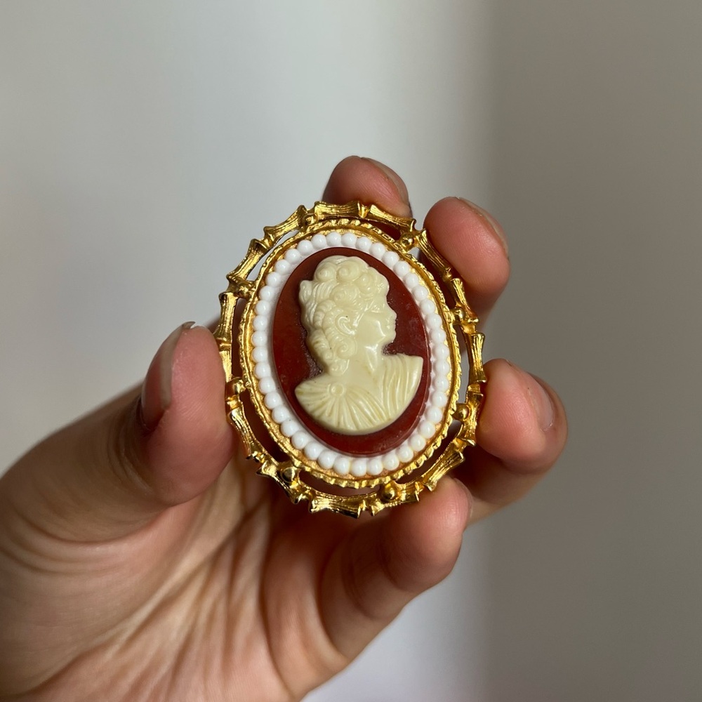 Vintage Gold and White Cameo Brooch